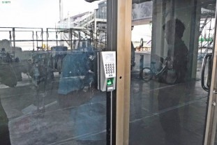 8_800x533