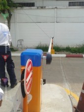 ไม้กั้นรถยนต์ หมู่บ้านเกษิณี (10)